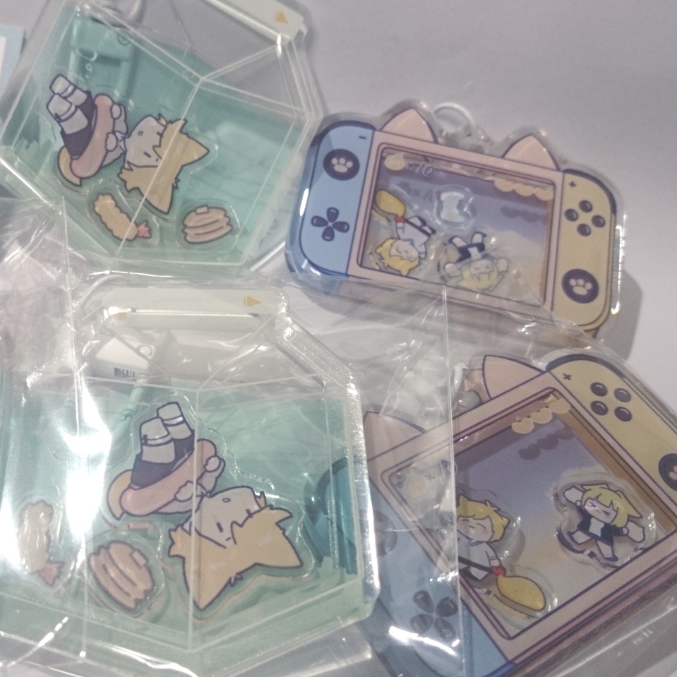 はらだ&アイザ コラボシャカシャカアクキー