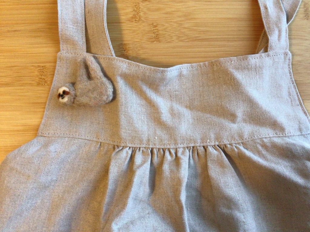 やさしいナマケモノさんブローチ