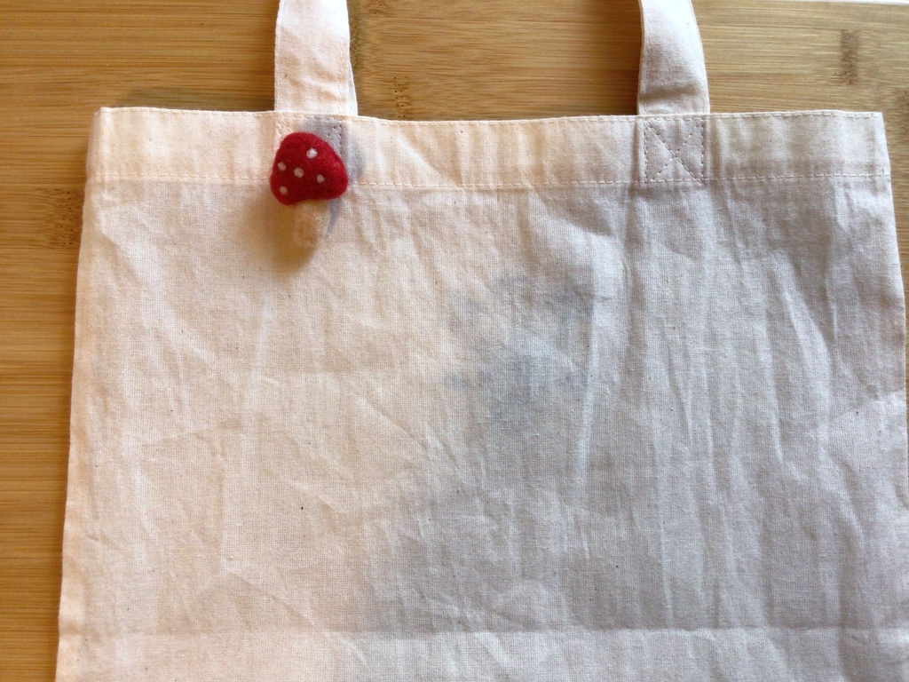 ミニブローチ2コセット きのことカタツムリの妖精