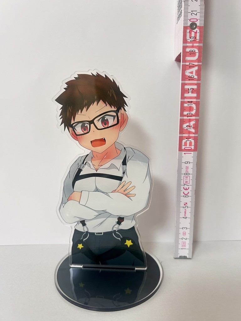 【活動4周年記念】スパイ衣装ししゃも。〈アクリルフィギュア〉