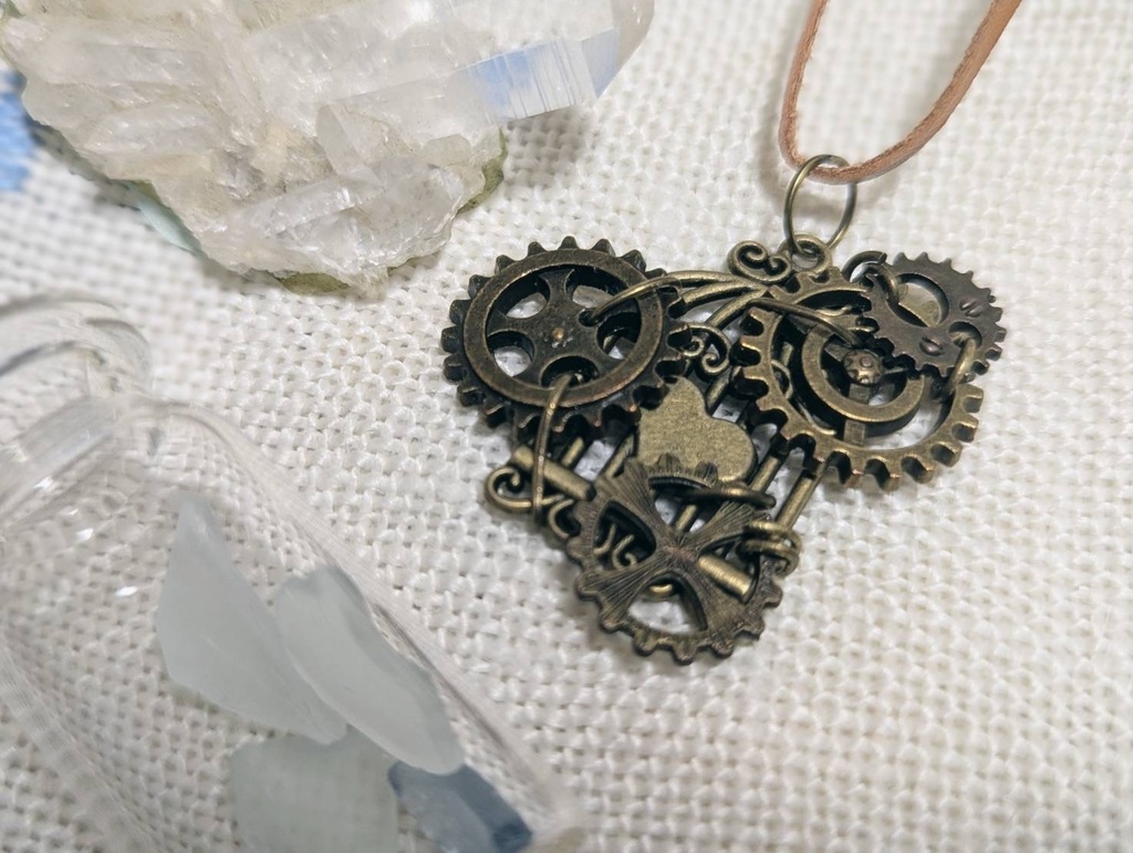 レザーネックレス -魔導兵の心核-