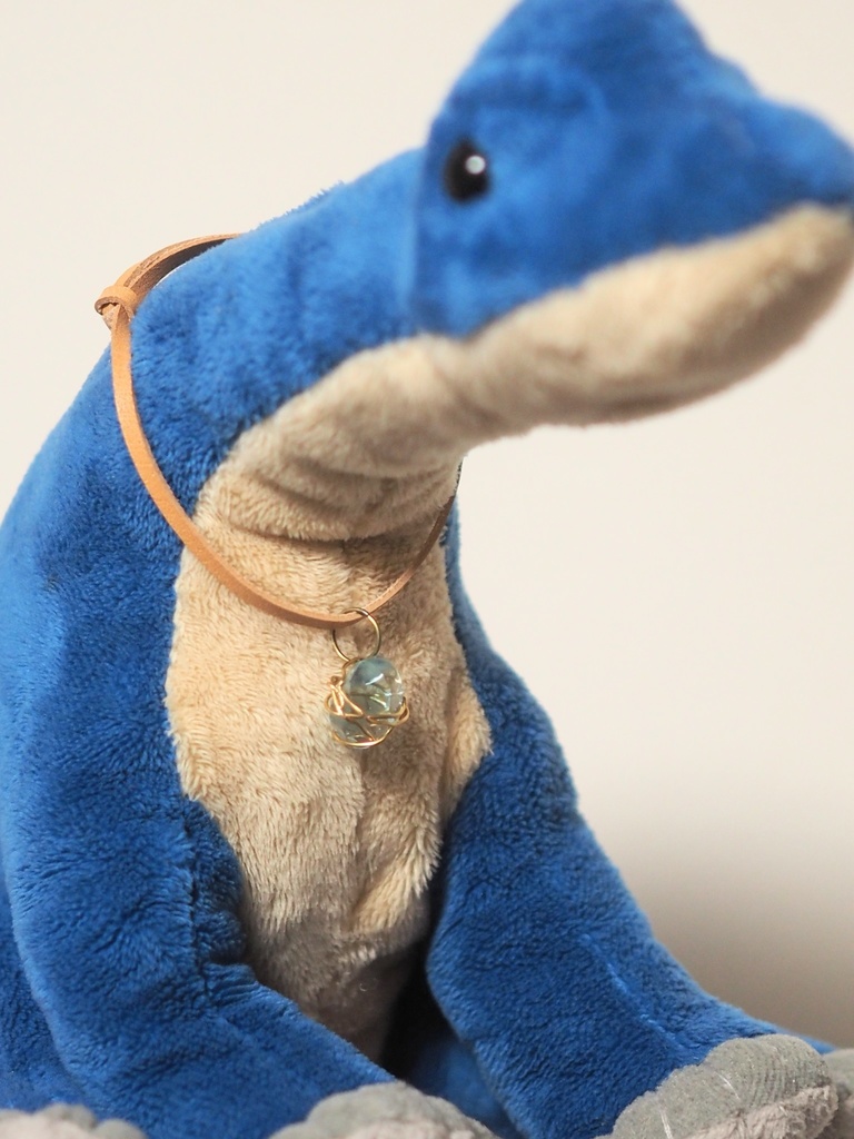 バディ用レザーアクセサリー ークリスタルの欠片ー