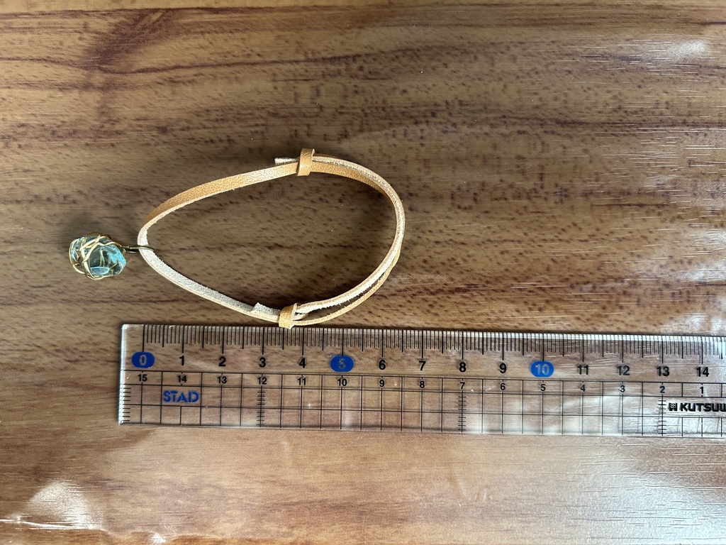 バディ用レザーアクセサリー ークリスタルの欠片ー