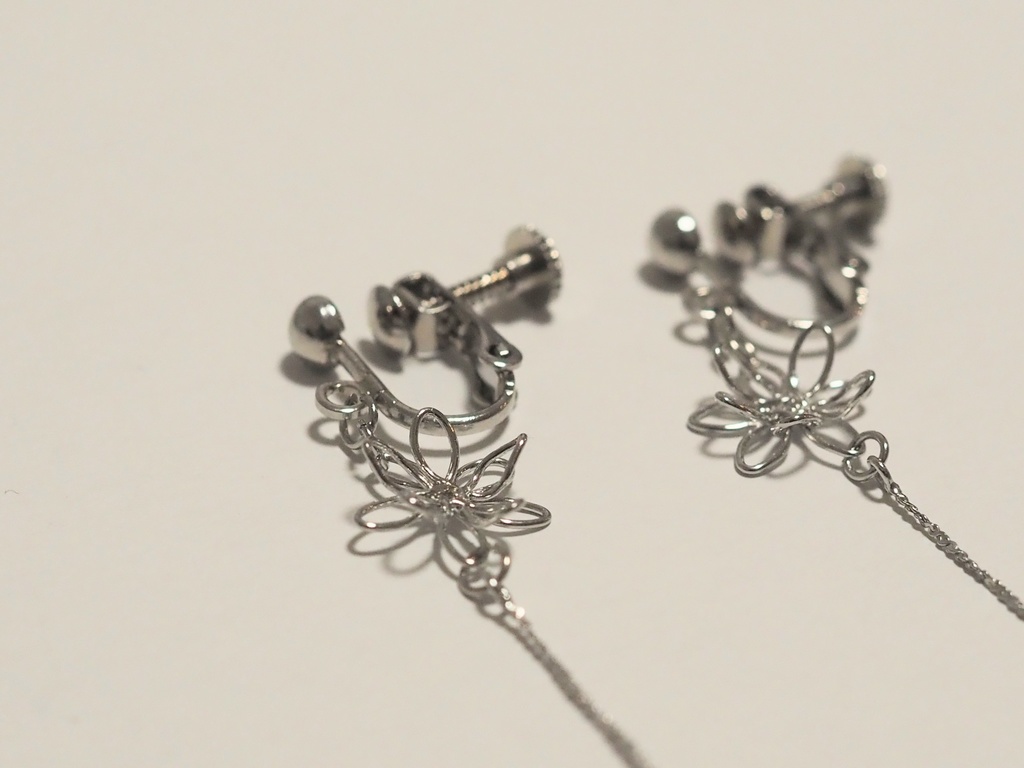 魔石のイヤリング ー波ノ花ー