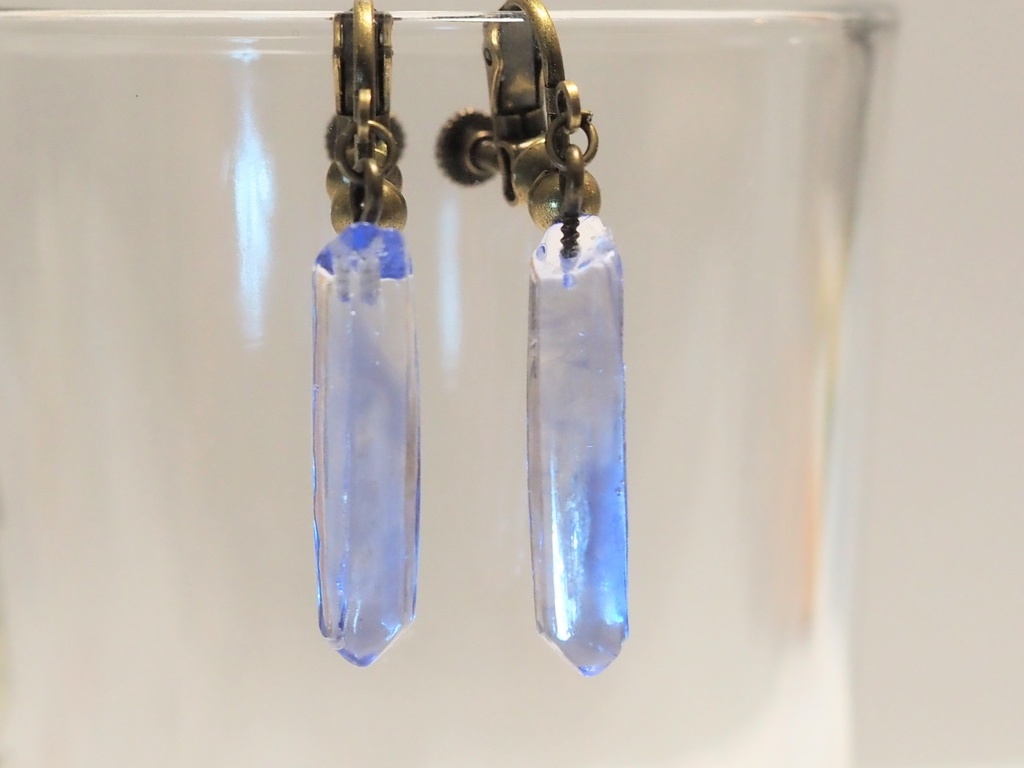 水晶のイヤリング