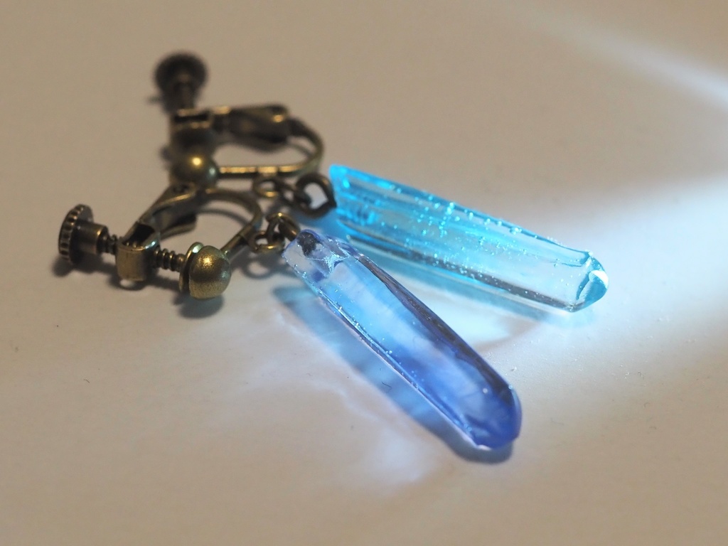 水晶のイヤリング