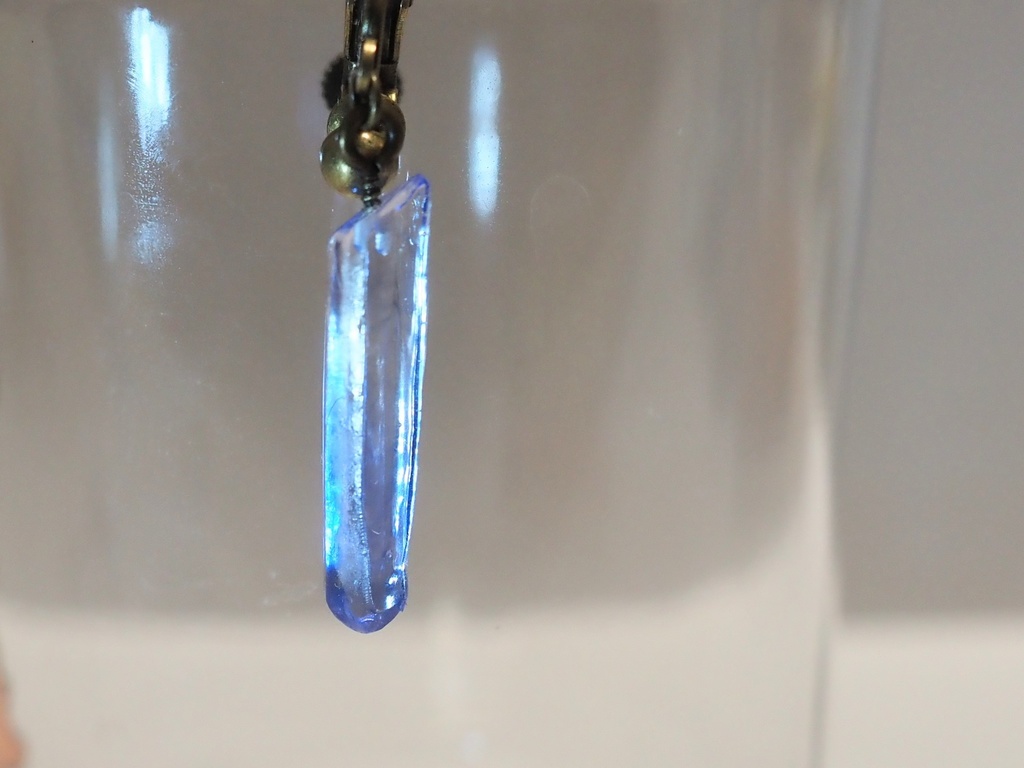 水晶のイヤリング