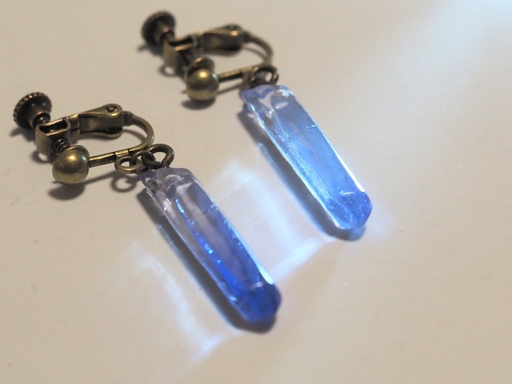 水晶のイヤリング