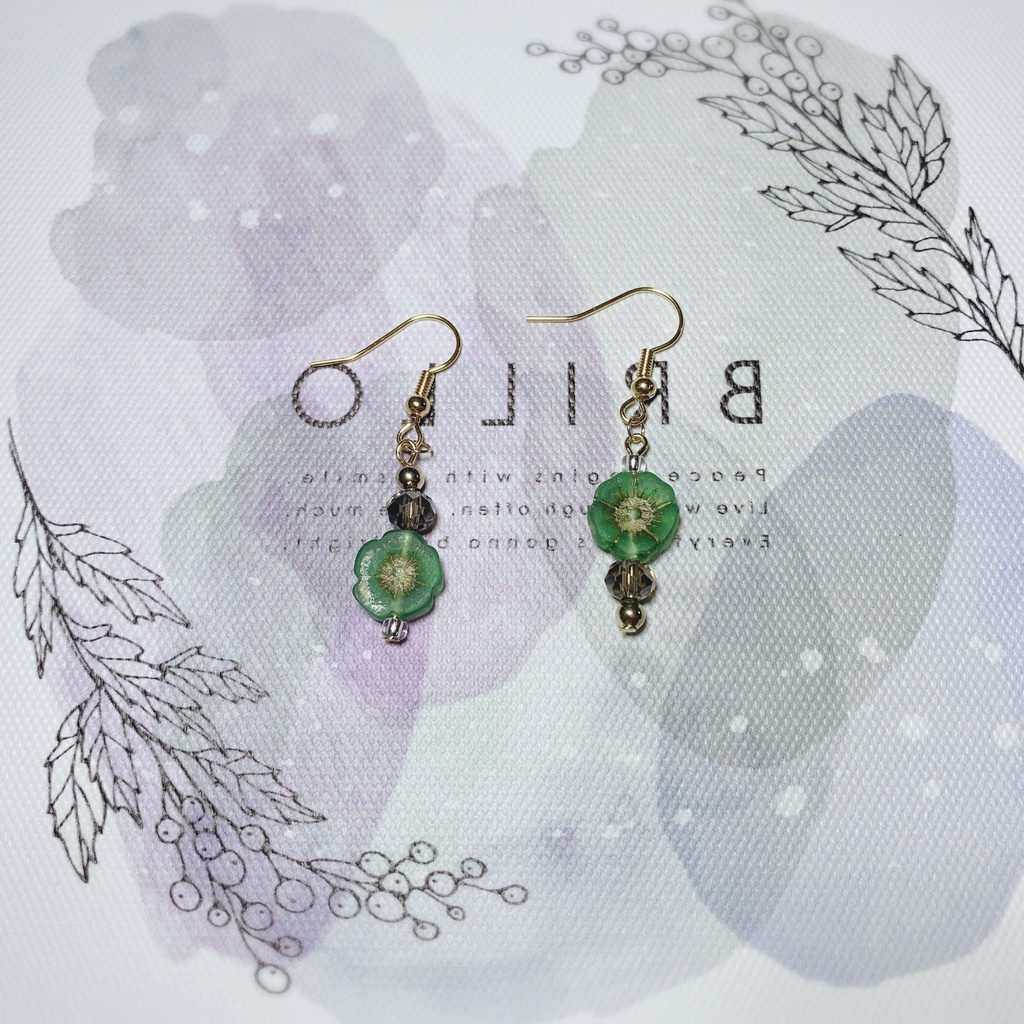 月島軍曹🌙*.｡イメージピアス  アシンメトリー