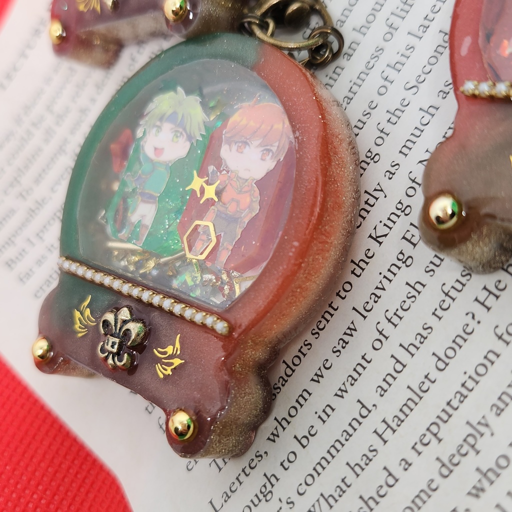 SD赤緑入りスノードームシェイカーキーホルダー④セイン&ケント