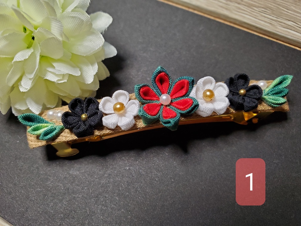 江の心覚つまみ細工バレッタ