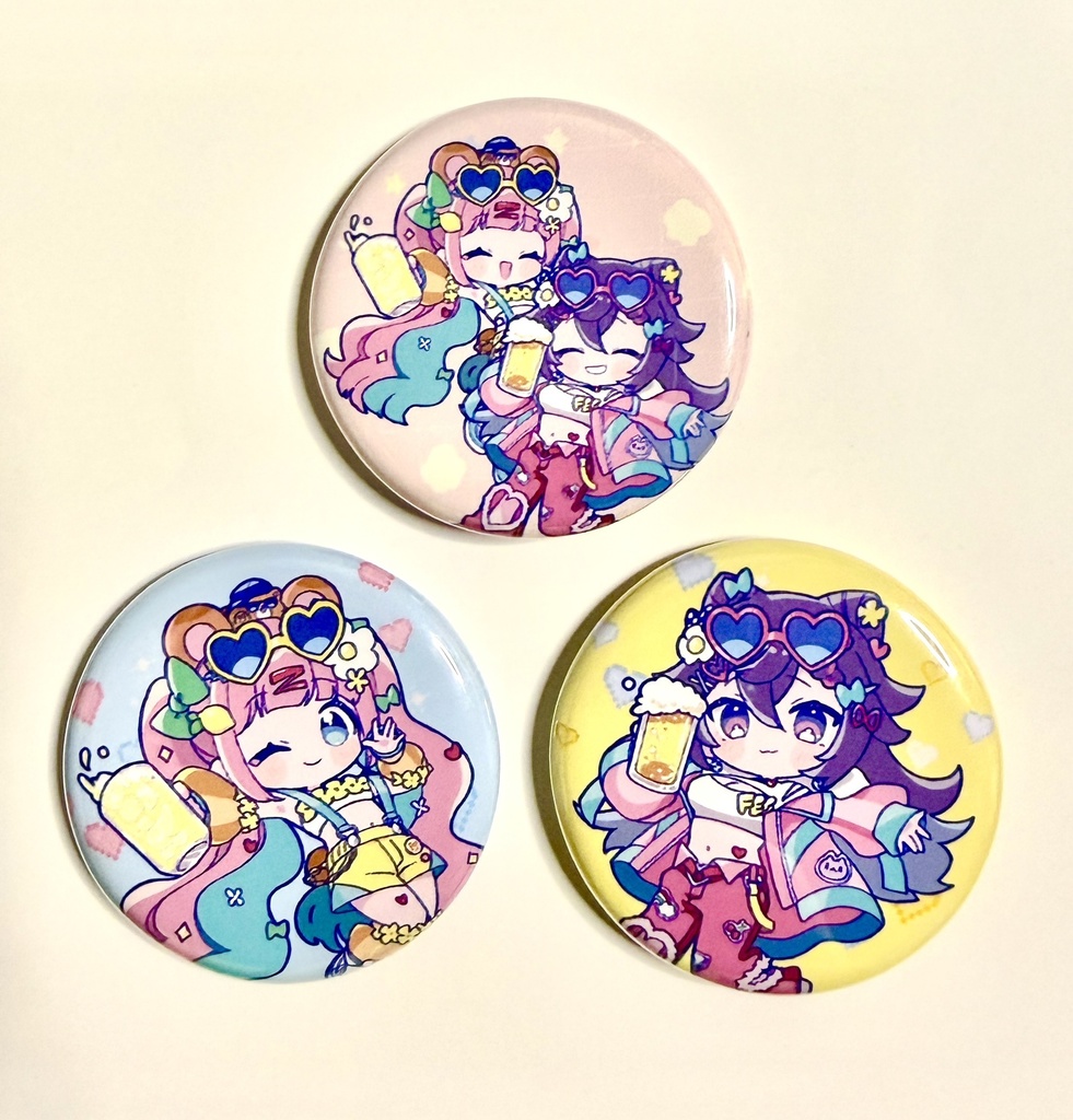 【限定缶バッチ&ステッカーセット】「かんぱい!ポジティブ★パレ―ド」藤井アユ美×宮咲あかり【マチ★アソビ新譜】