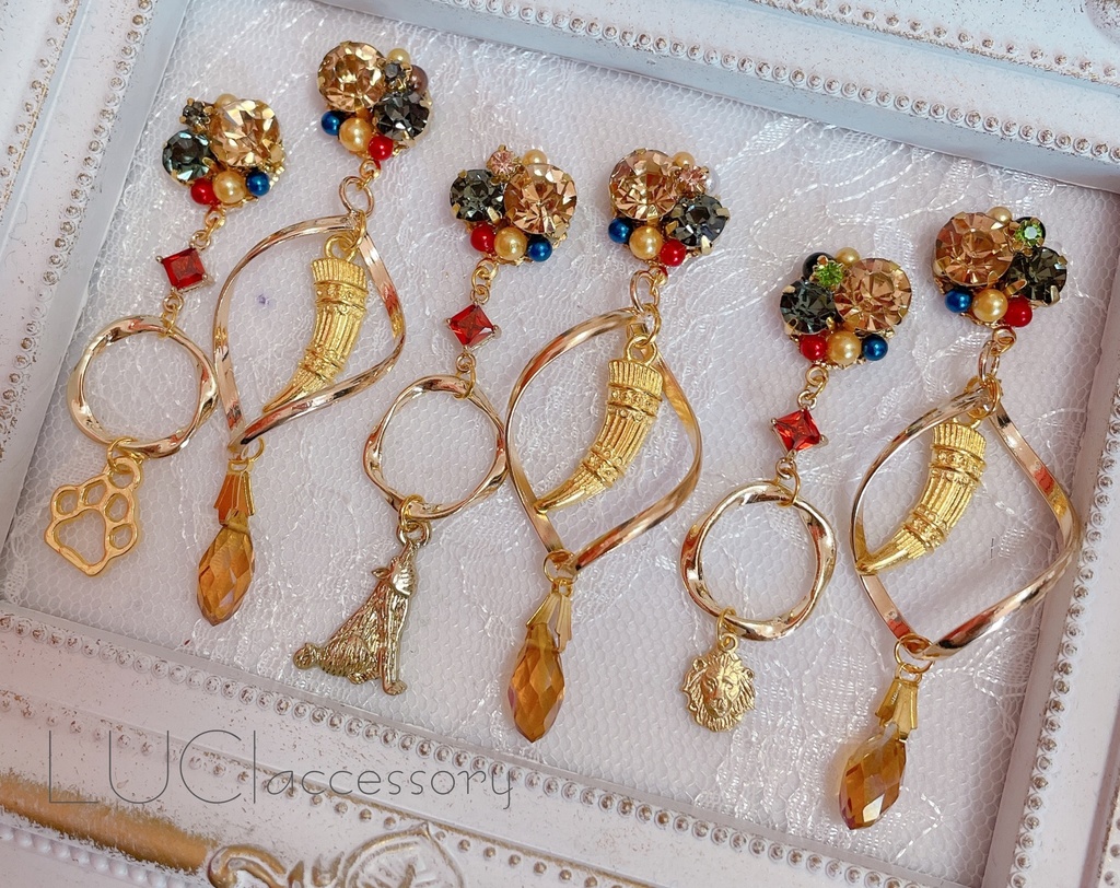 【ツイステ】サバナクロー寮モチーフピアス