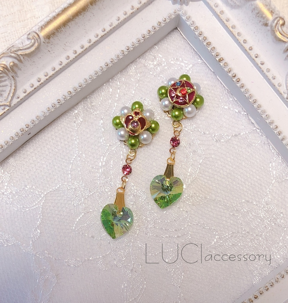 【セーラームーン】スワロフスキーピアス