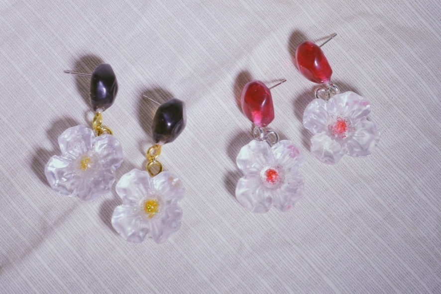 wrwrd! イメージフラワーピアス