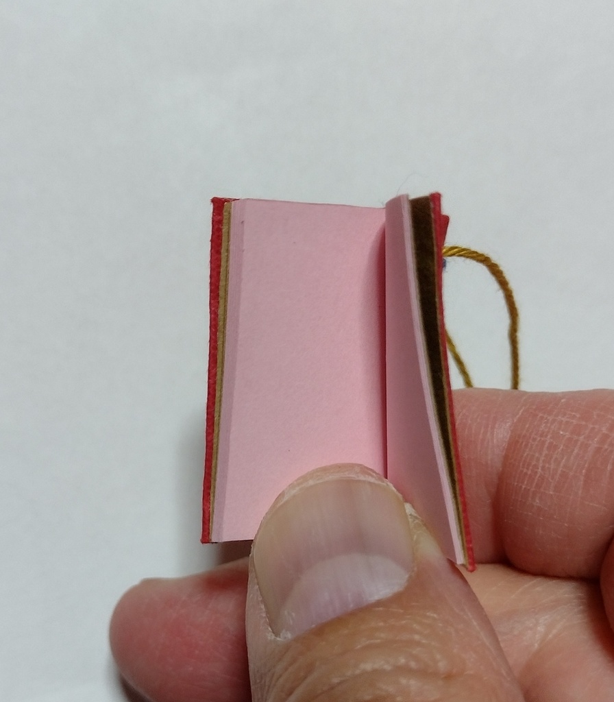 和綴じ豆本ストラップ