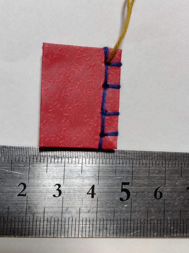 和綴じ豆本ストラップ