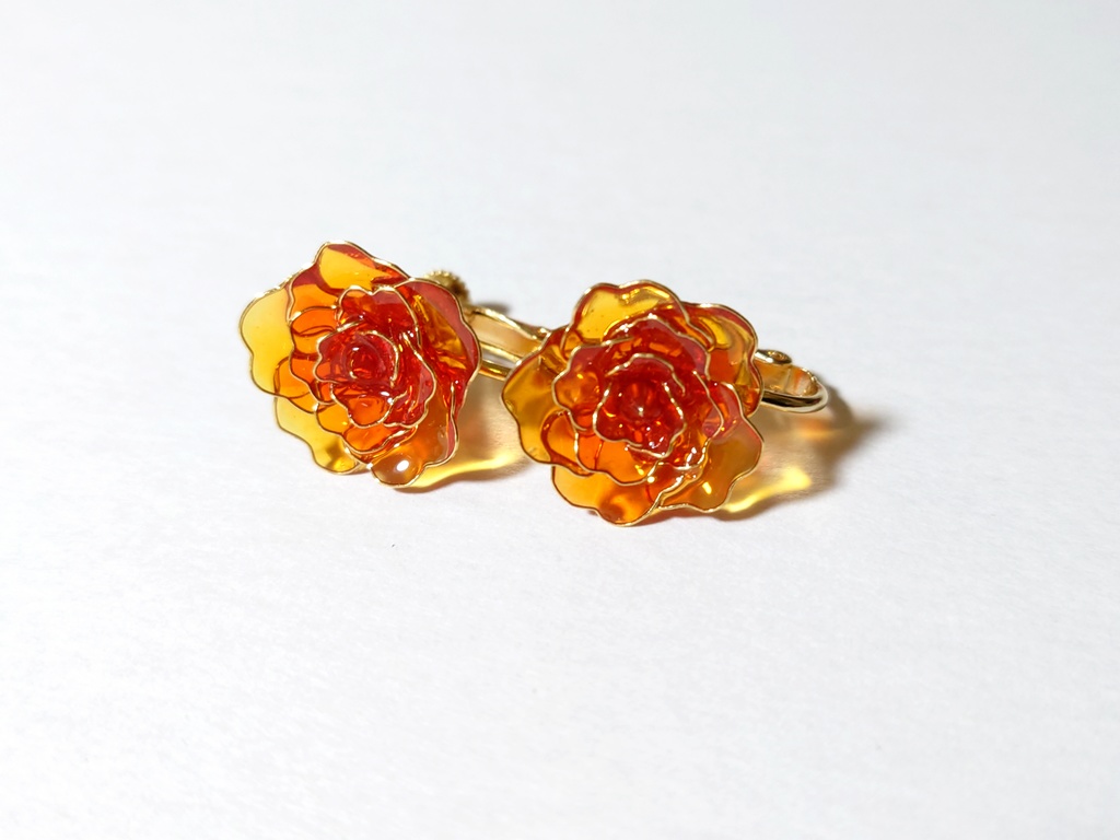 薔薇の耳飾り