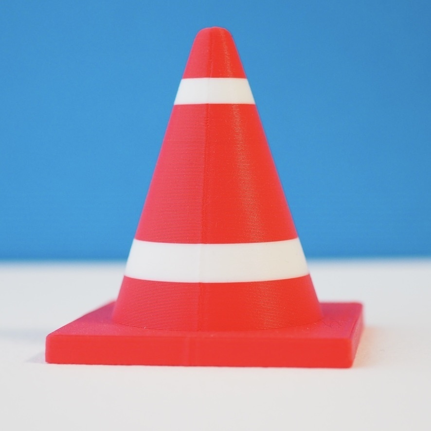 三角コーンくん