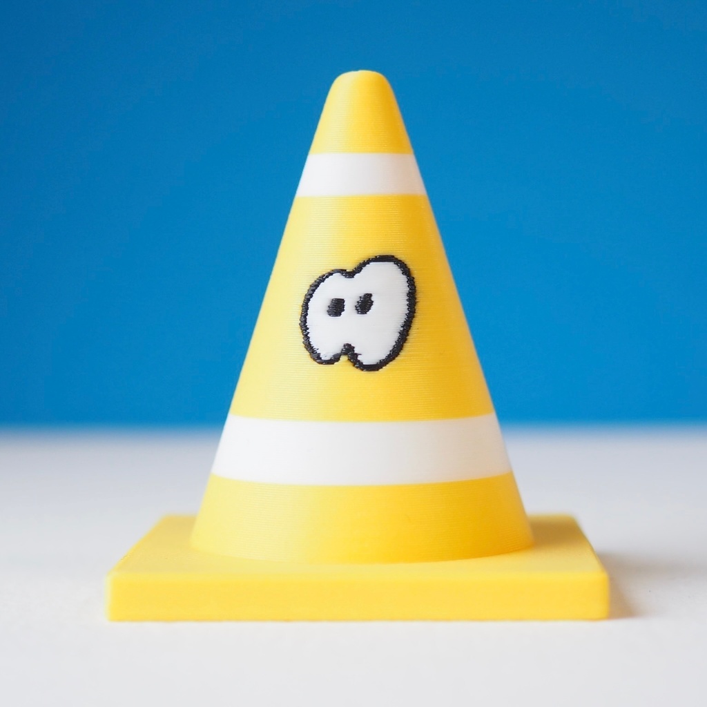 三角コーンくん