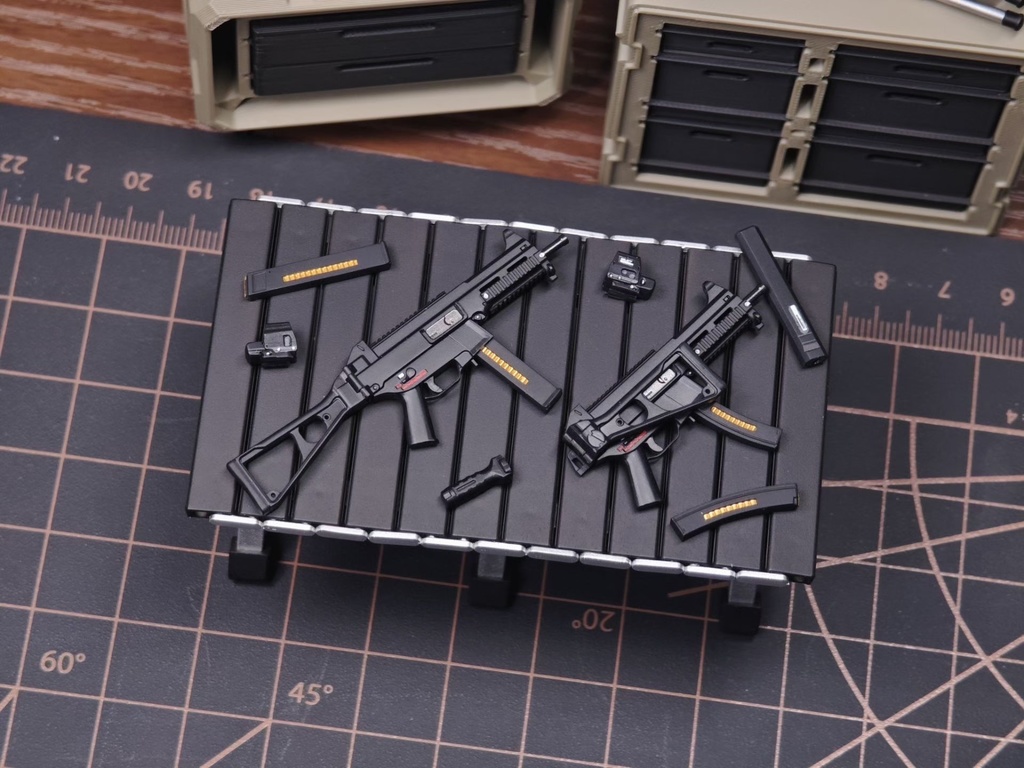 【UMP45&UMP9】1/12スケール　サブマシンガン