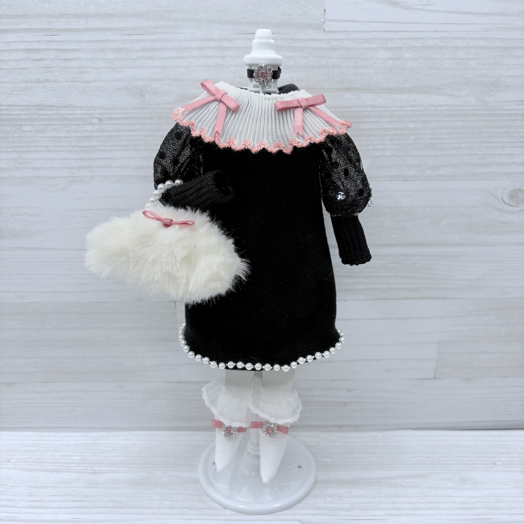 プードルのおじょうさんワンピース　22cmサイズ　ドール服