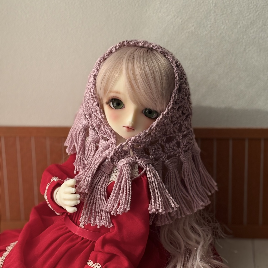 ドール用　フリンジたくさん手編みの三角ショール