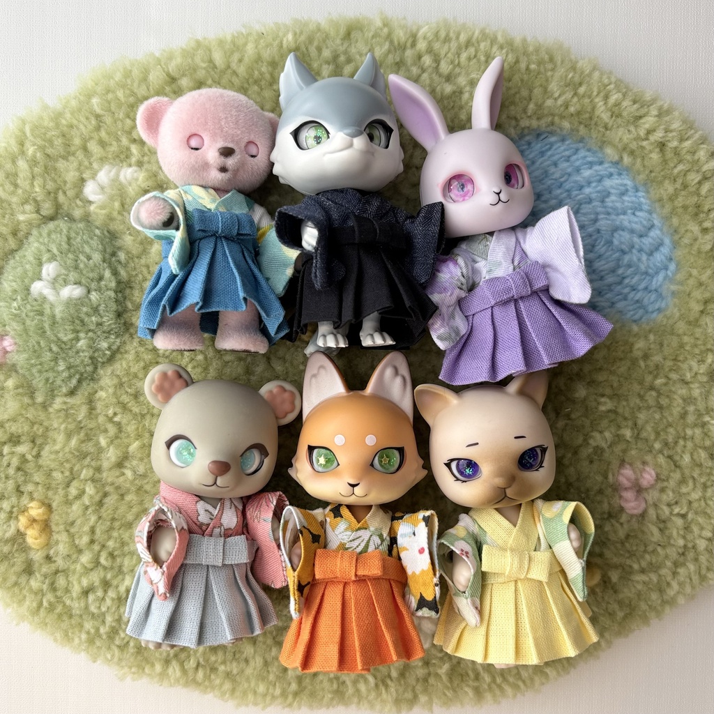 袴風ワンピース　カプセルドール、ハニーベアサイズ