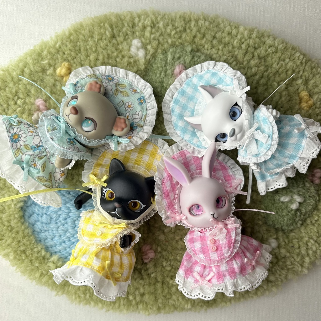 フリルたくさん豪華ワンピース　カプセルドールサイズ