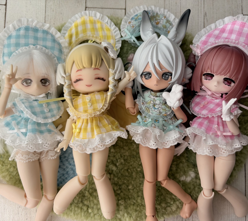 フリルたくさん豪華ワンピース　カプセルドールサイズ