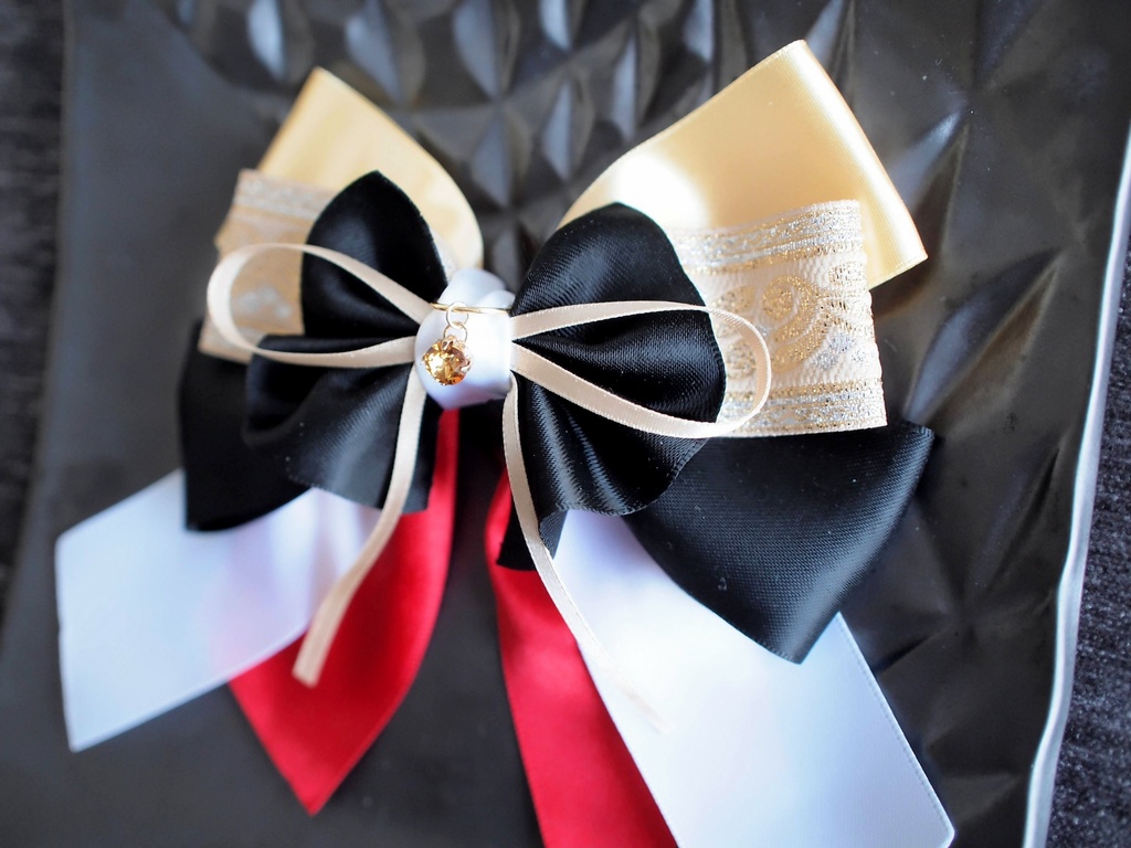 大包平 肥前忠広  南泉一文字【夢見蝶の絹飾り】ペンラリボンorバッグチャームorヘアアクセ