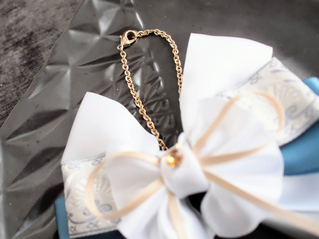 大包平 肥前忠広  南泉一文字【夢見蝶の絹飾り】ペンラリボンorバッグチャームorヘアアクセ