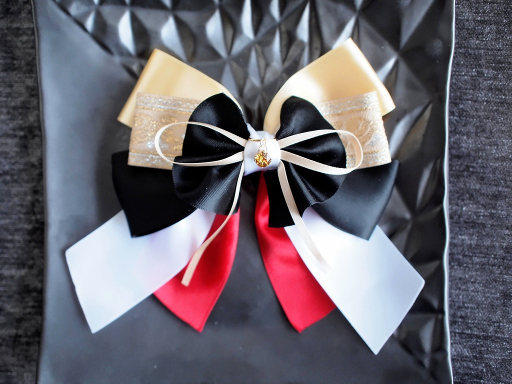 大包平 肥前忠広  南泉一文字【夢見蝶の絹飾り】ペンラリボンorバッグチャームorヘアアクセ