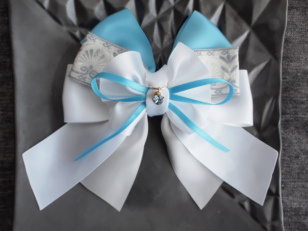 明石国行 堀川国広 大和守安定【夢見蝶の絹飾り】ペンラリボンorバッグチャームorヘアアクセ