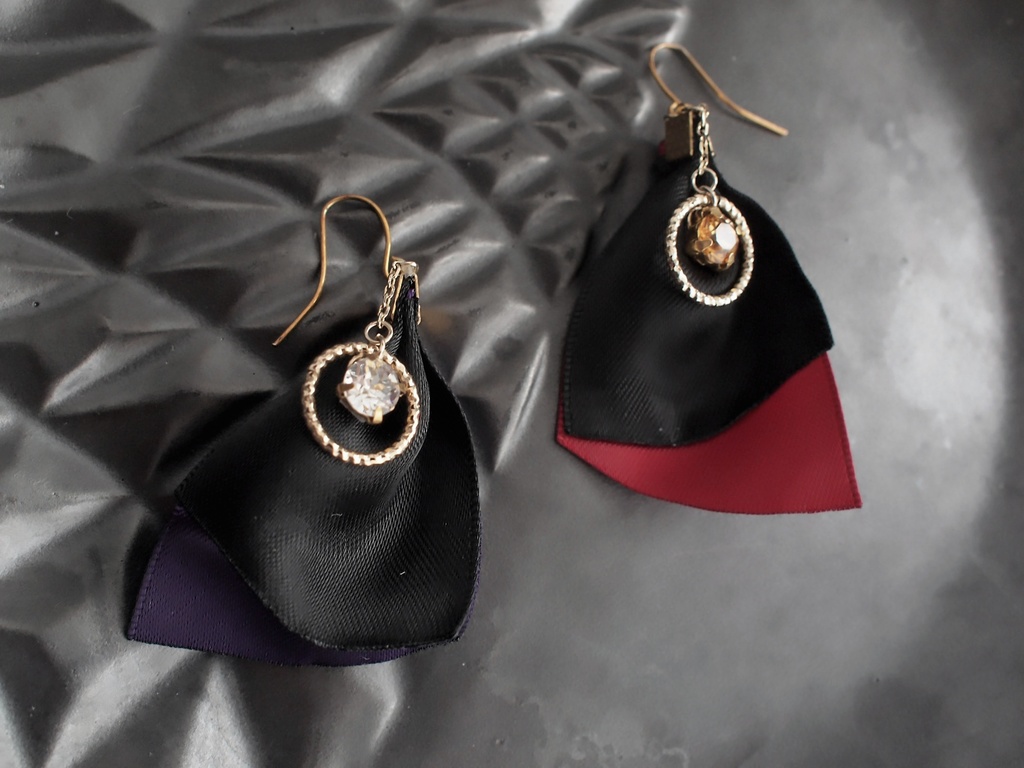 鶴丸国永 大倶利伽羅 山姥切国広【更紗木蓮の耳飾り】ピアスorイヤリングorマスクチャーム