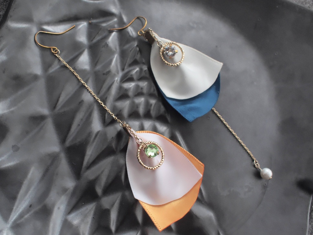 鶴丸国永 大倶利伽羅 山姥切国広【更紗木蓮の耳飾り】ピアスorイヤリングorマスクチャーム