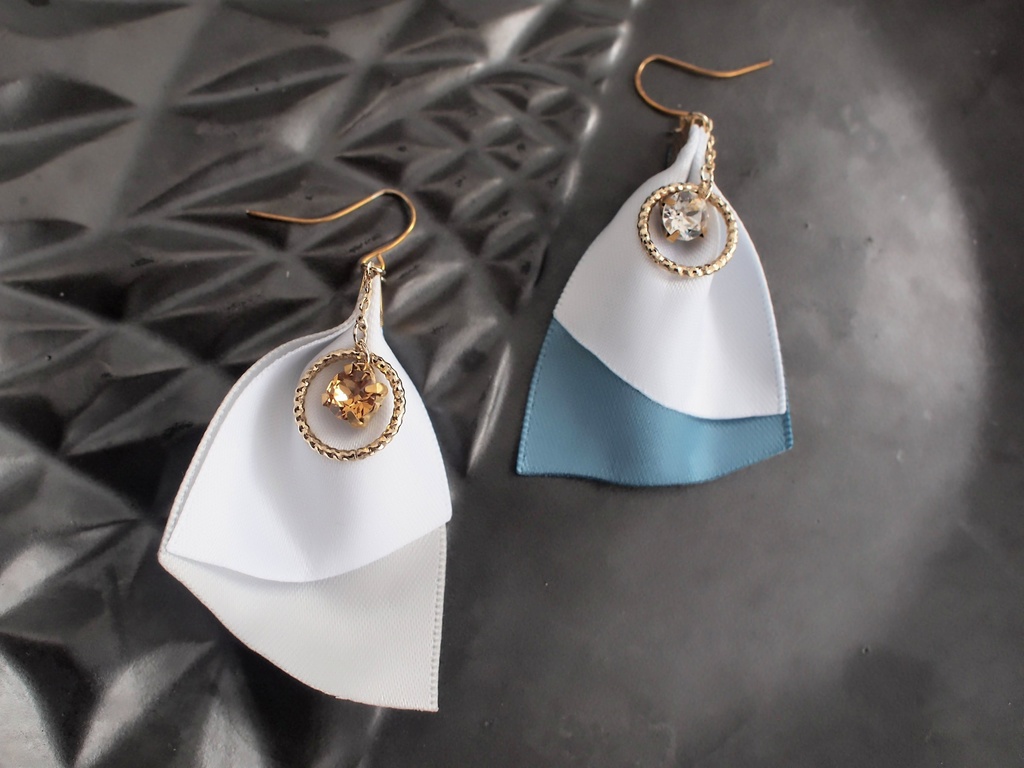 鶴丸国永 大倶利伽羅 山姥切国広【更紗木蓮の耳飾り】ピアスorイヤリングorマスクチャーム