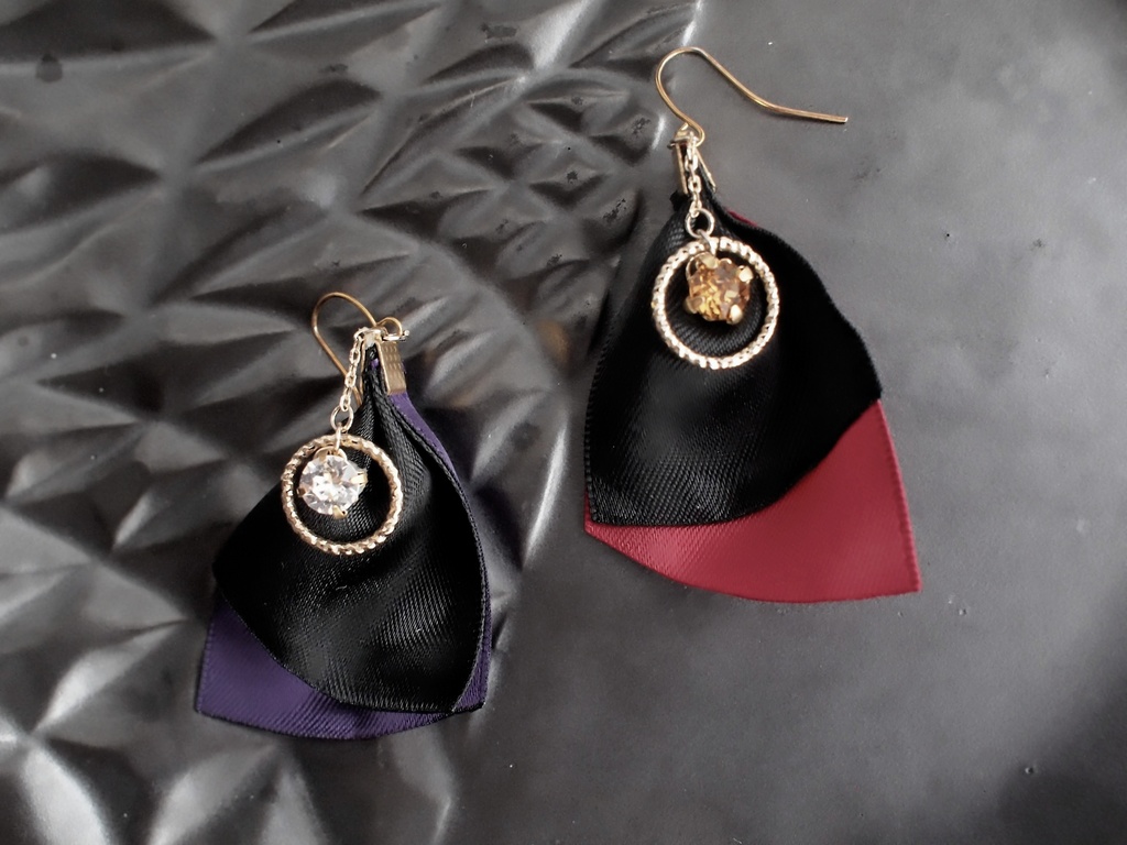 鶴丸国永 大倶利伽羅 山姥切国広【更紗木蓮の耳飾り】ピアスorイヤリングorマスクチャーム