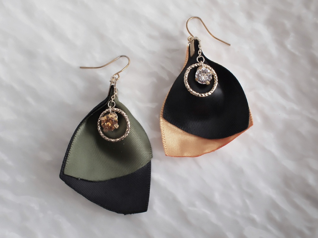 豊前江 篭手切江 桑名江 松井江 五月雨江 村雲江【更紗木蓮の耳飾り】イヤリングorピアスorマスクチャーム