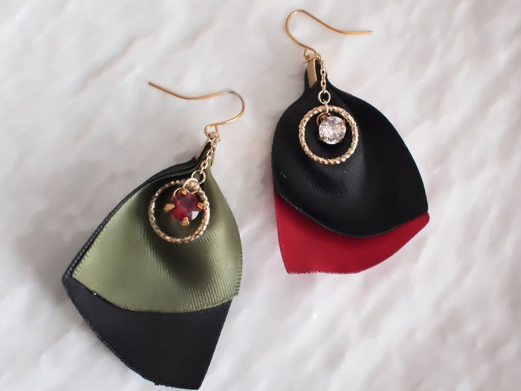 豊前江 篭手切江 桑名江 松井江 五月雨江 村雲江【更紗木蓮の耳飾り】イヤリングorピアスorマスクチャーム