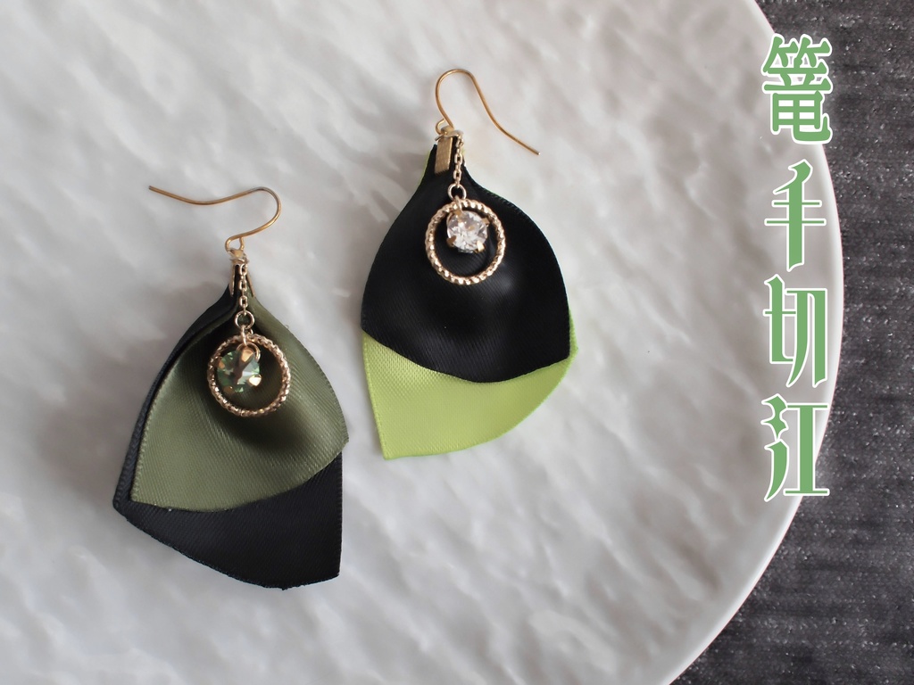 豊前江 篭手切江 桑名江 松井江 五月雨江 村雲江【更紗木蓮の耳飾り】イヤリングorピアスorマスクチャーム