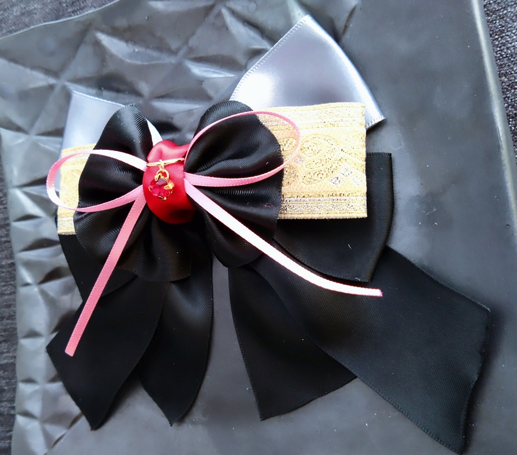 山姥切長義 三日月宗近 へし切長谷部 大般若長光【夢見蝶の絹飾り】ペンラリボンorバッグチャームorヘアアクセ