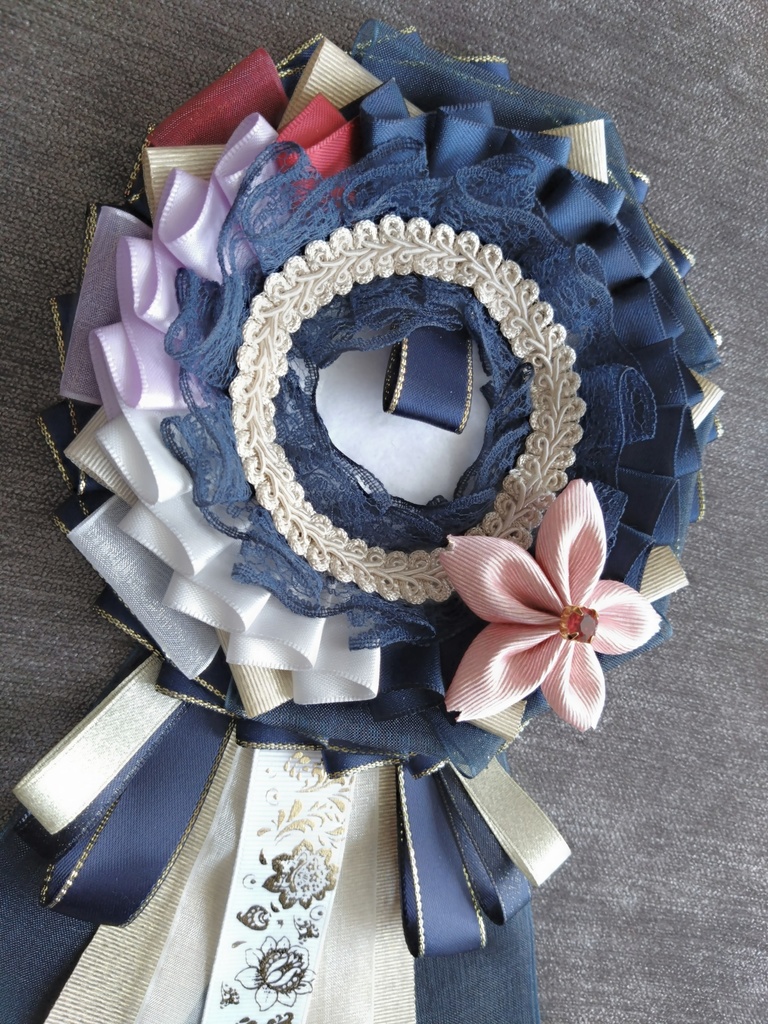 山姥切長義 へし切長谷部 鬼丸国綱 一期一振【雛菊桜のロゼット】