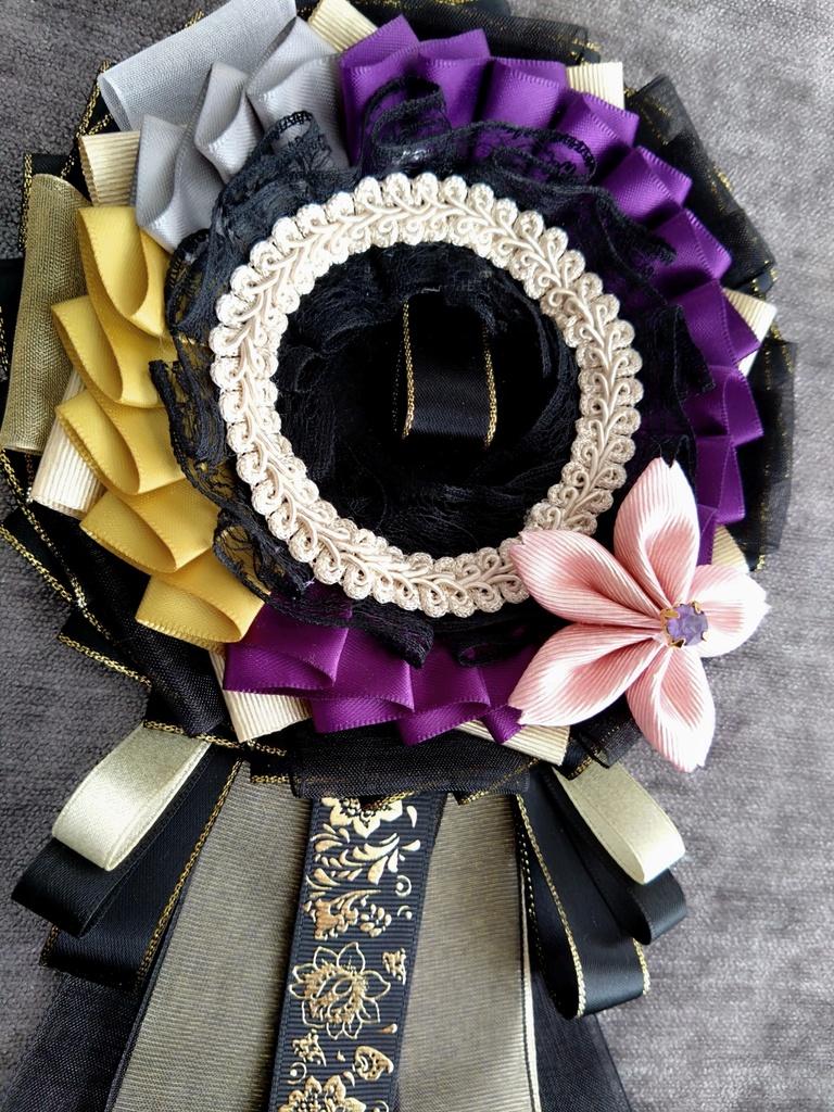 山姥切長義 へし切長谷部 鬼丸国綱 一期一振【雛菊桜のロゼット】