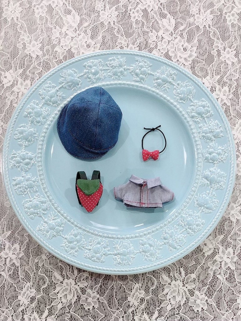 キャップ♡シャツ♡蝶タイ♡イチゴリュック イチゴをイメージした4点セット