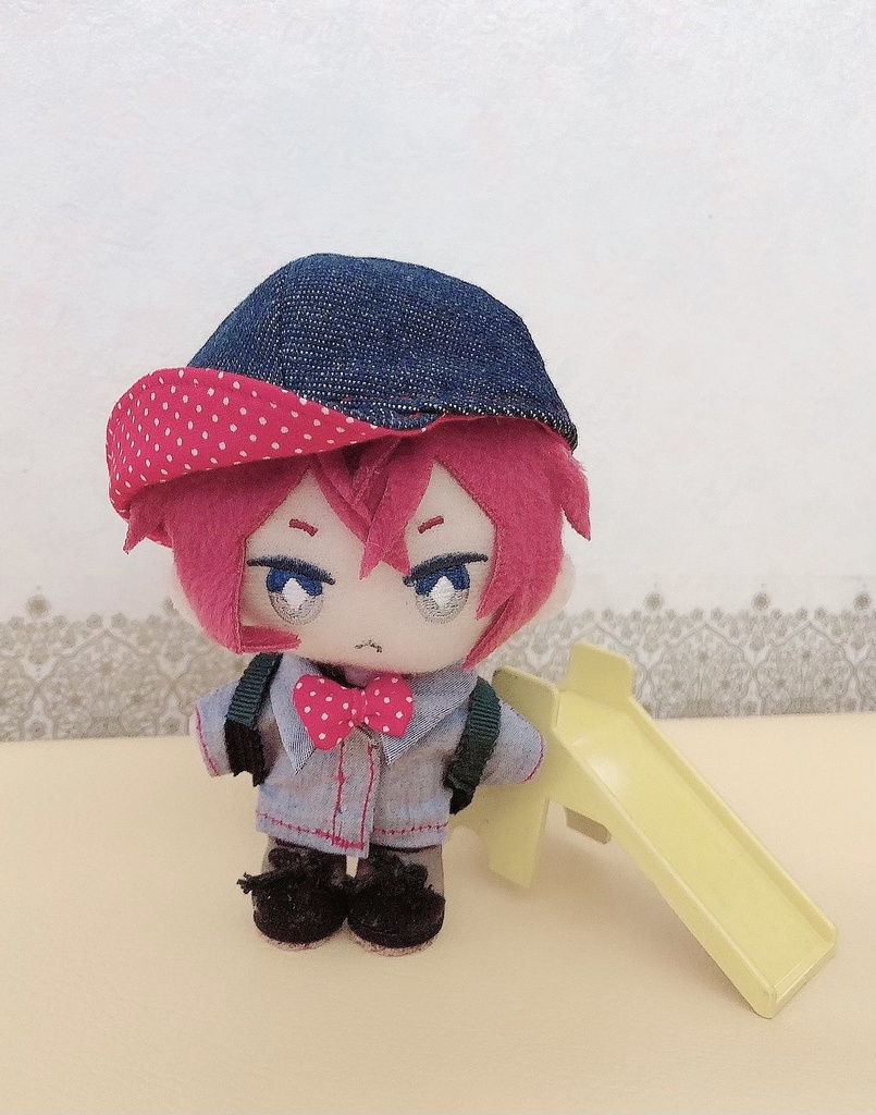 キャップ♡シャツ♡蝶タイ♡イチゴリュック　イチゴをイメージした４点セット