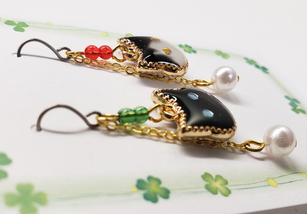 リヴァエレ猫のピアス