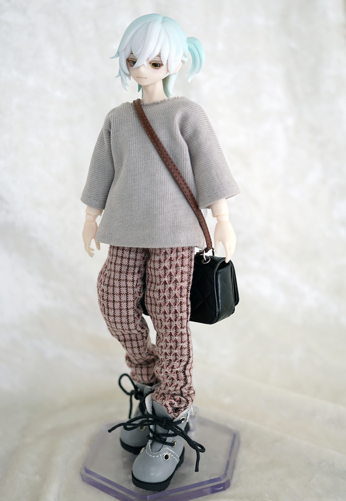 【シチリアの追憶】シンプルなカジュアルパンツ