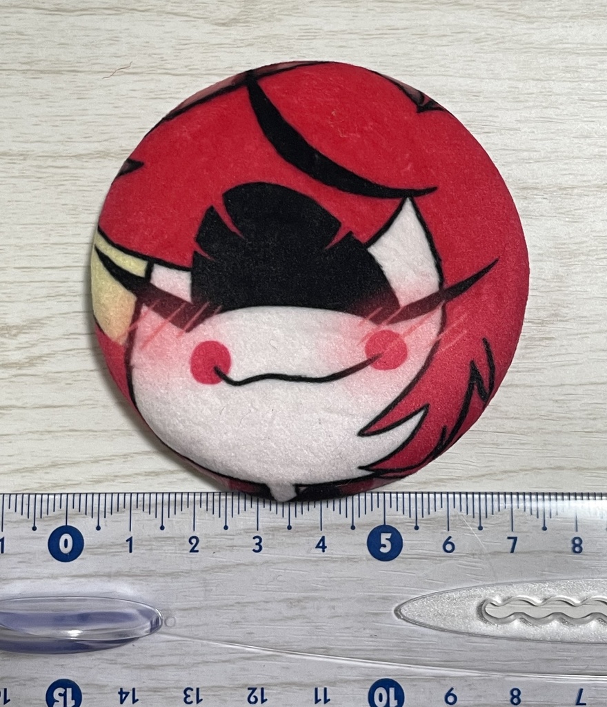 ニフティほっぺたふわふわ缶バッジ