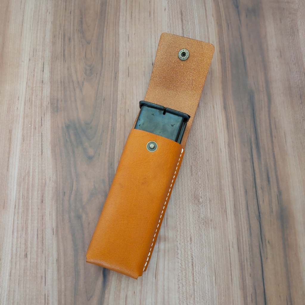 【受注製作】革製マガジンポーチ マルシン モーゼルM712用マガジン対応